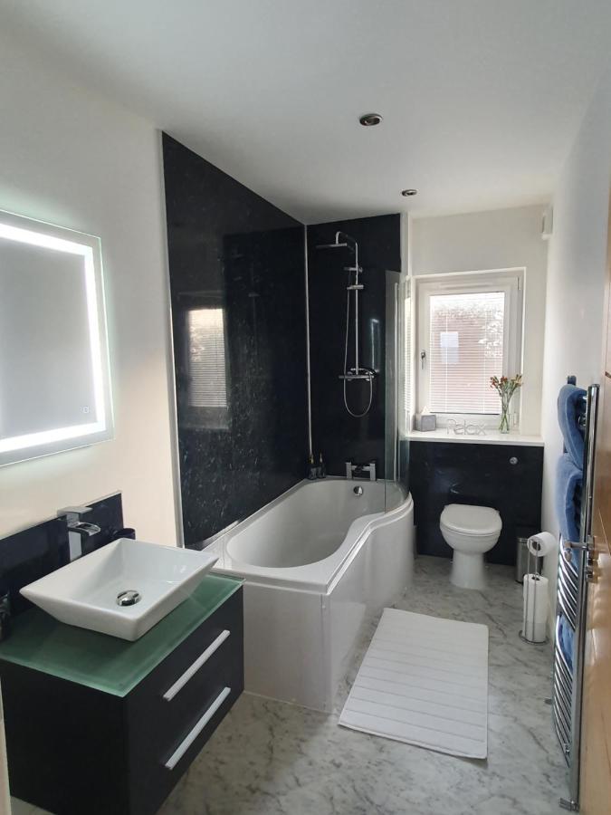 22 Waters Edge Banff Apartman Kültér fotó